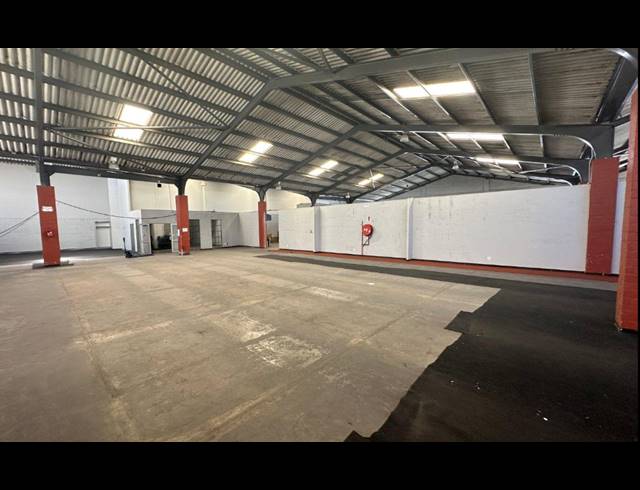 5,007M² WAREHOUSE FOR SALE IN PAARDEN EILAND